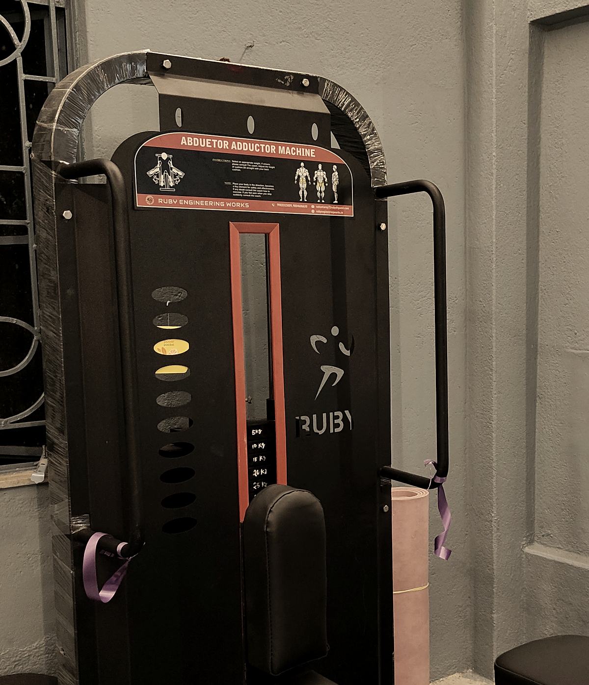 Abductor and adductor machine